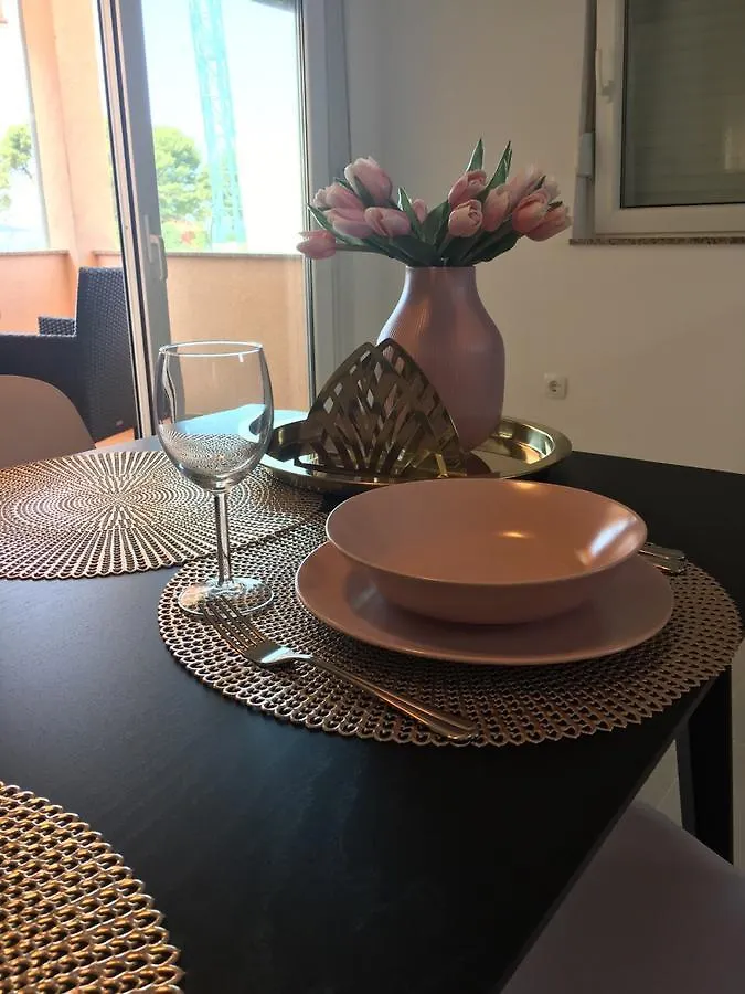 Apartment Nino Zadar